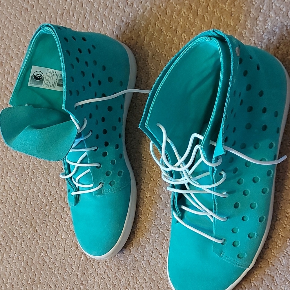Volcom shoes high tops